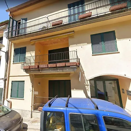 Tres Pins 2 Apartment